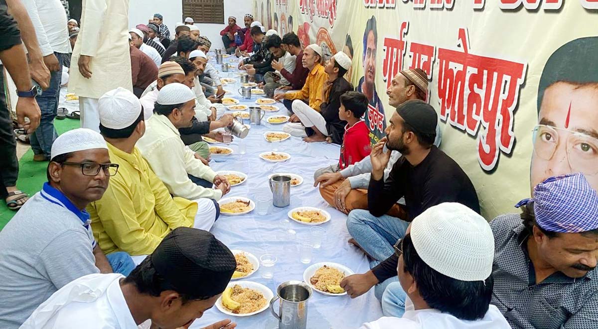 गर्ग गुट के युवा जिलाध्यक्ष ने मो0 इमरान कराया रोजा इफ्तार, रोजेदारों का हौसला बढ़ाया गर्ग गुट के युवा जिलाध्यक्ष ने मो0 इमरान कराया रोजा इफ्तार, रोजेदारों का हौसला बढ़ाया
