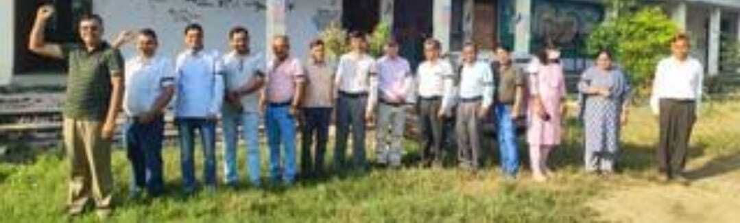 काली पट्टी बांधकर मूल्यांकन करेंगे शिक्षक बैठक में लिया निर्णय काली पट्टी बांधकर मूल्यांकन करेंगे शिक्षक बैठक में लिया निर्णय