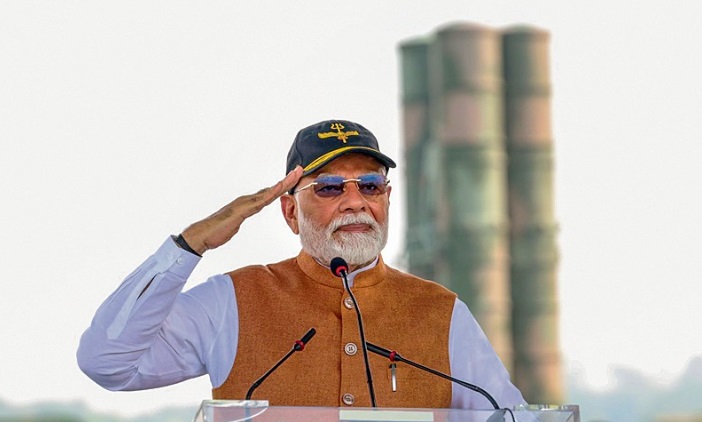 सेना के पराक्रम से पाकिस्तान को ‘लक्ष्मण रेखा’ बतायी : PM Modi