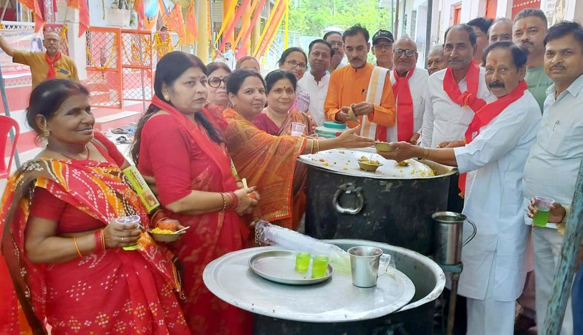 विश्व की शांति के लिए सुंदरकांड के साथ हुआ हवन पूजन व भंडारा विश्व की शांति के लिए सुंदरकांड के साथ हुआ हवन पूजन व भंडारा