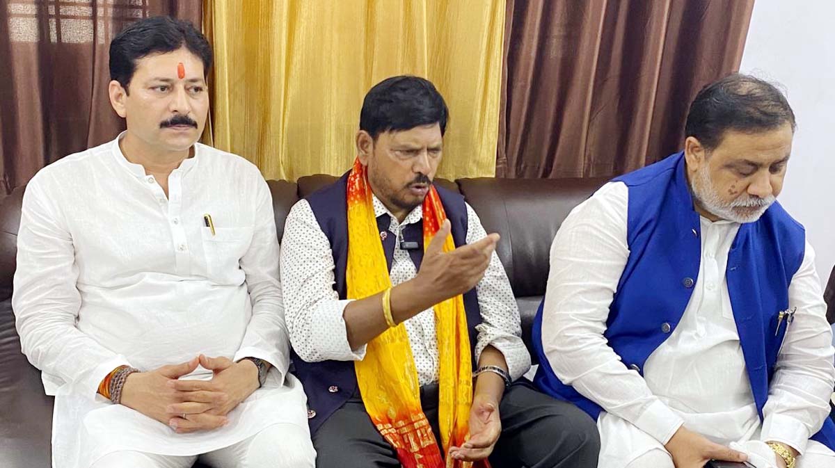 पाक ने पीओके नहीं सौंपा तो आ सकती युद्ध की नौबत: अठावले