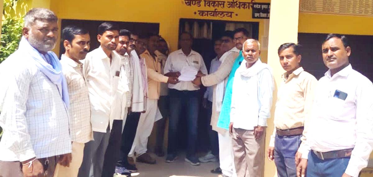 मांगों को लेकर रोजगार सेवकों ने सीएम को भेजा ज्ञापन