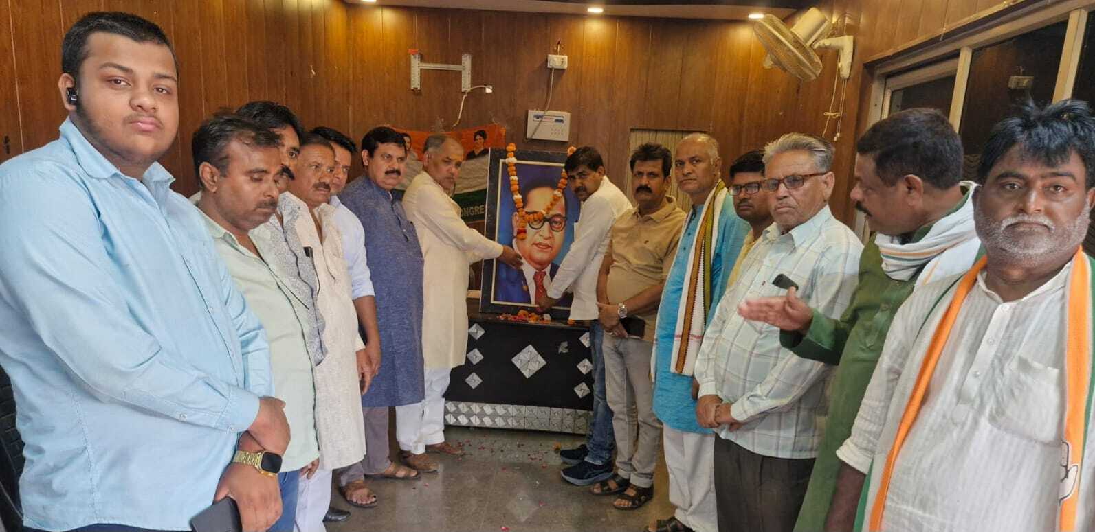  संविधान को दर किनार कर मनमानी कर रही भाजपा: महेश