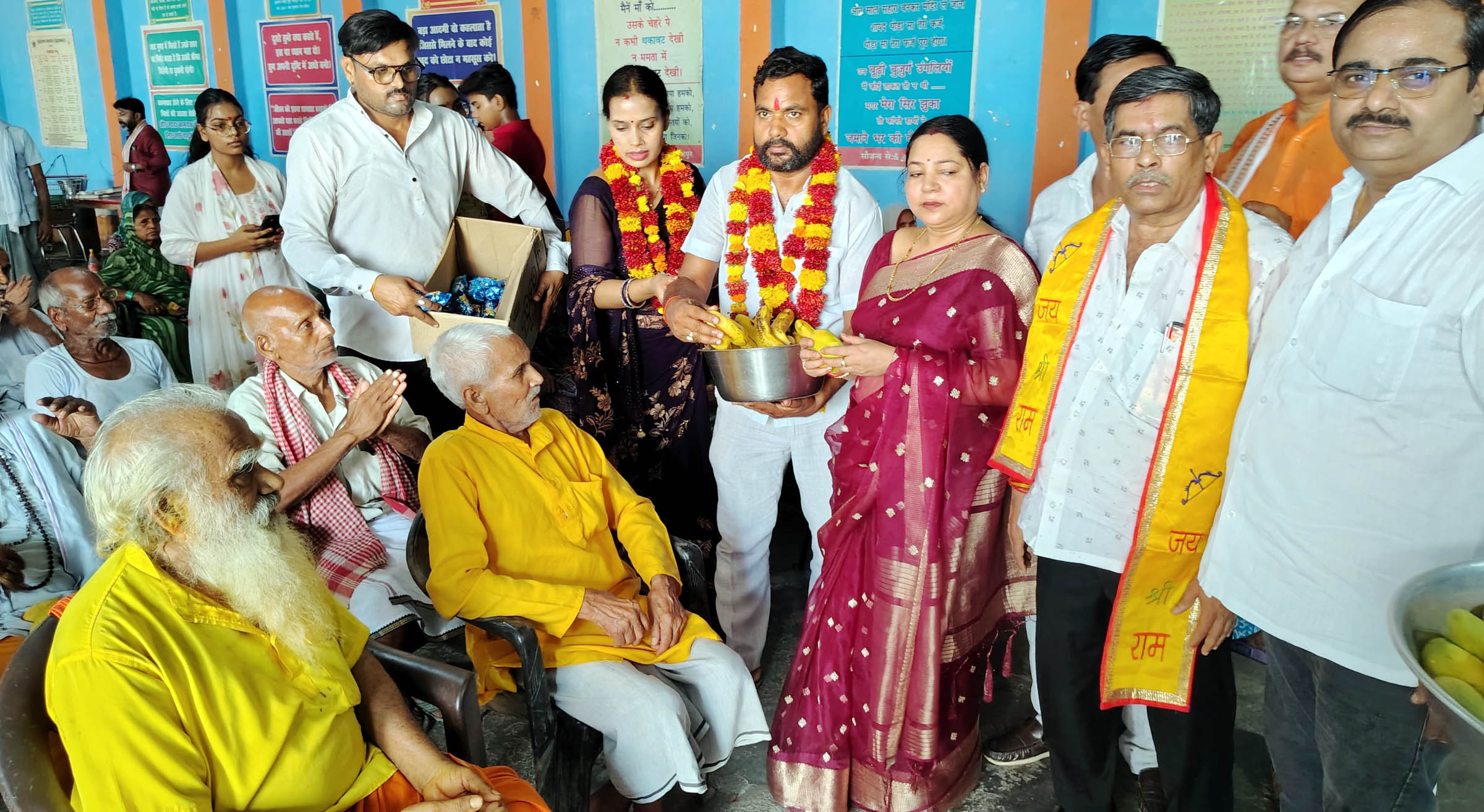 अंतर्राष्ट्रीय वैश्य महासम्मेलन के जिला उपाध्यक्ष ने मनाई वैवाहिक वर्षगांठ
