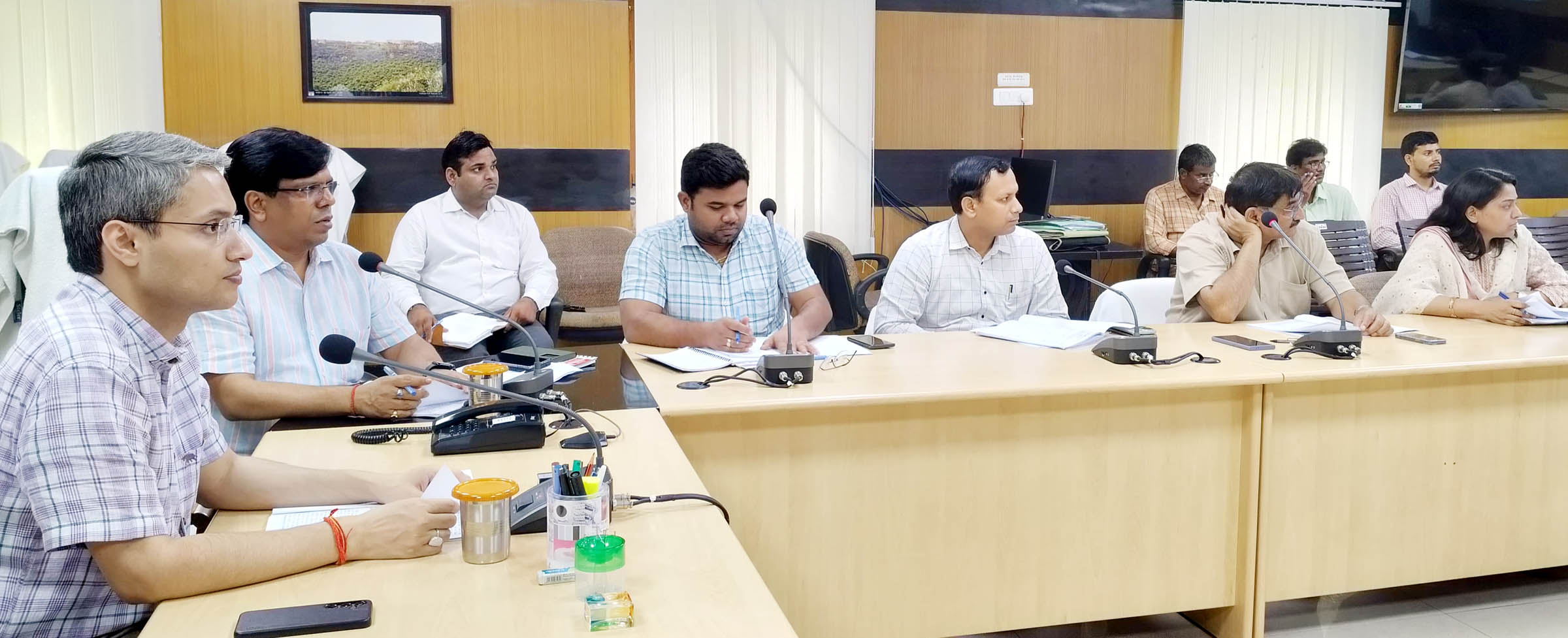  जिले में माडीफाइड साइलेंसरों के खिलाफ अभियान चलाएं अधिकारी: डीएम