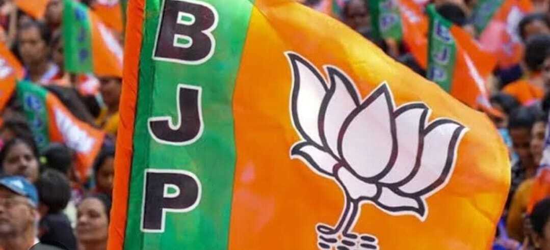 विधायक पुत्र ने पूर्व विधायक को दी उठवा लेने की धमकी