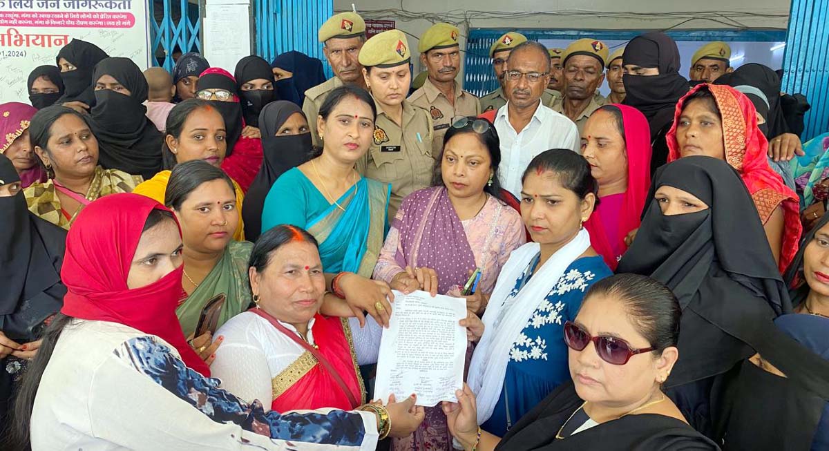 राज्यपाल को ज्ञापन भेजकर बुलडोज़र कार्रवाई व हत्यारों को फांसी की मांग