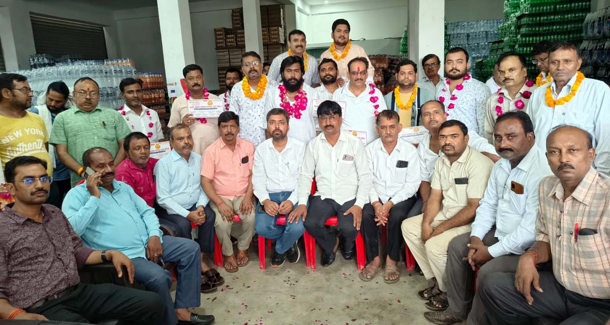 सभी को पुष्पहार पहना व माप्रण पत्र देकर दिलाई पद एवं गोपनीयता की शपथ
