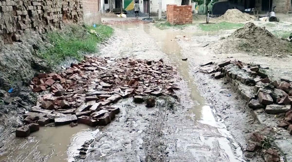  मानक के विपरीत हो रहा निर्माण कार्य, ग्रामीणों ने लगाया आरोप