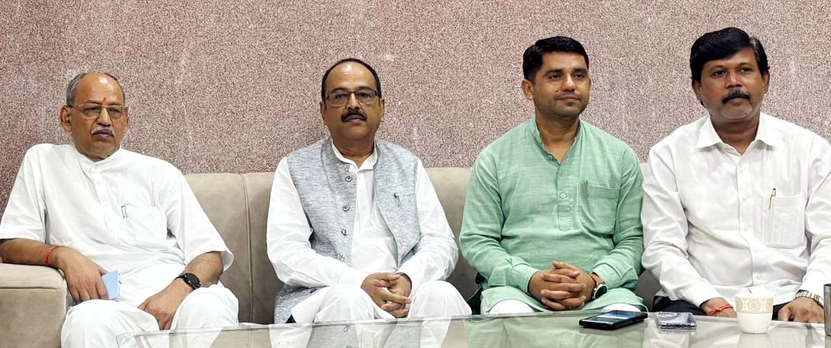 एमएलसी चुनाव में घर बैठे बन सकते आनलाइन मतदाता: मलयज