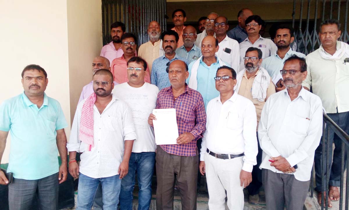 प्राइवेट बस एसोसिएशन ने जताया आक्रोश, अवैध वाहनों पर कार्रवाई की मांग