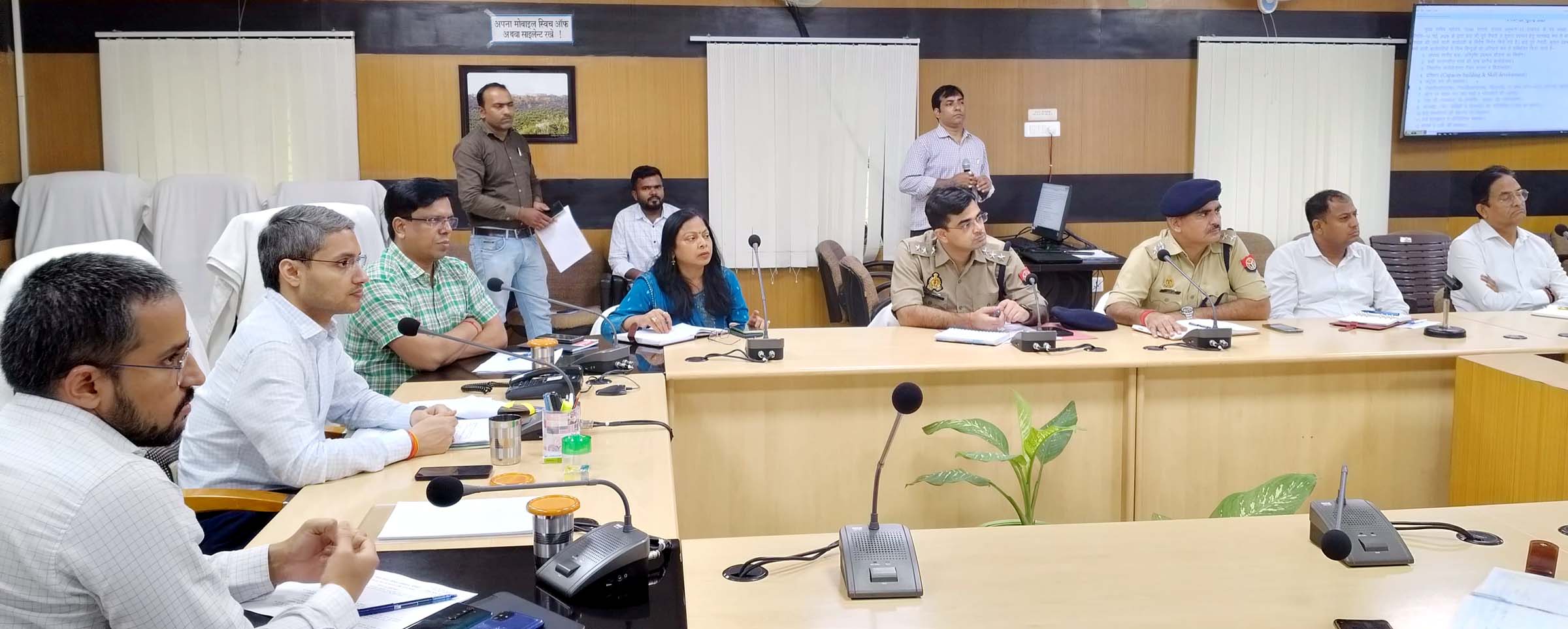  बाढ़ के दौरान फसले प्रभावित होने पर तत्काल कराएं सर्वें : डीएम