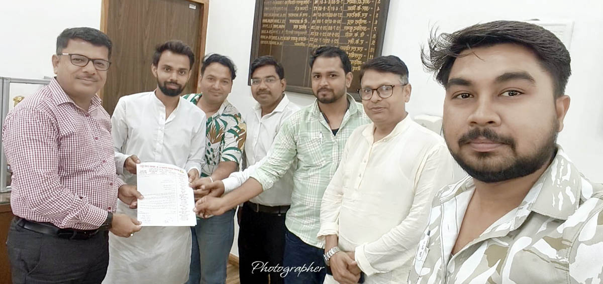  कोरोना काल से बंद ट्रेनों को चालू कराए जाने की मांग, डीआरएम को सौंपा ज्ञापन