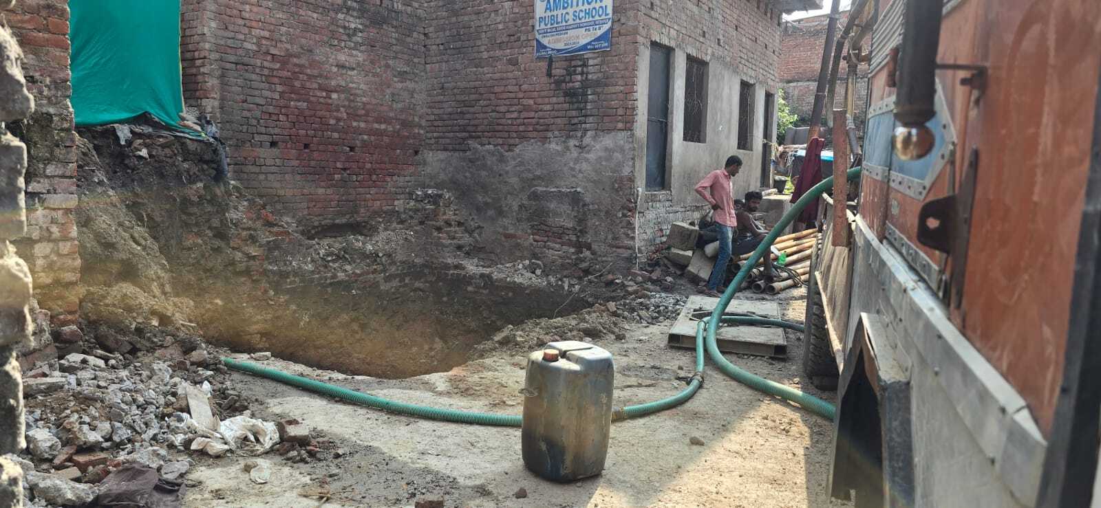 चंदियाना वार्ड में लग रहे ट्यूबवेल पर,, जनता की चर्चा ? भूमि स्खलन की आ सकती है नौबत