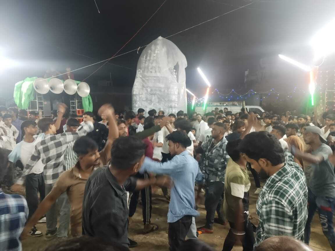 मुहर्रम के बीसवां का हुआ आयोजन, अंजुमनों ने नौहा पढ़ मातम किया