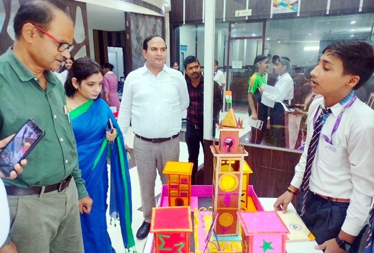 बच्चों को सीखने की प्रक्रिया का महत्वपूर्ण हिस्सा है प्रदर्शनी : जीपी