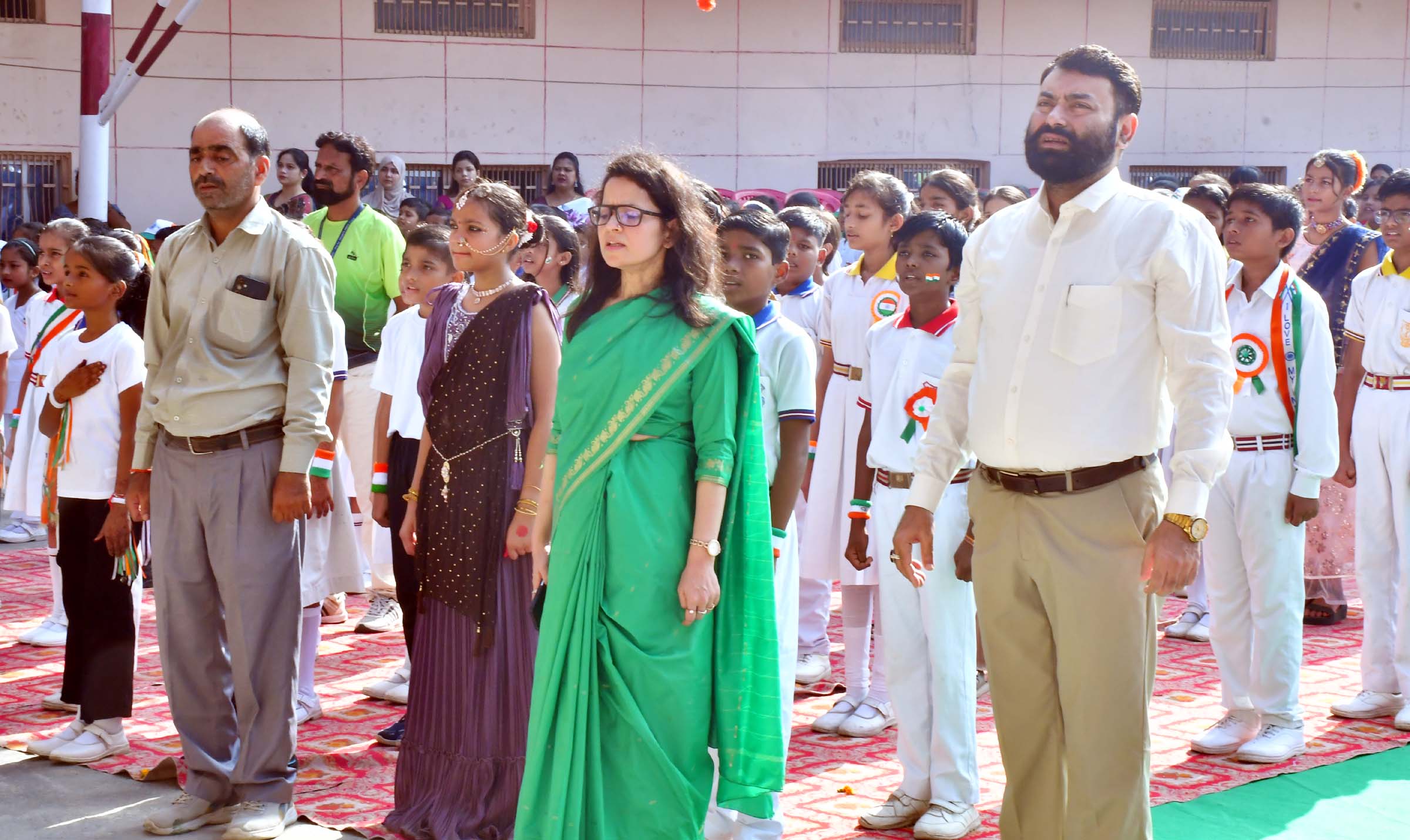 बच्चों ने पेश किए सांस्कृतिक कार्यक्रम, जन्माष्टमी पर भी हुए कार्यक्रम