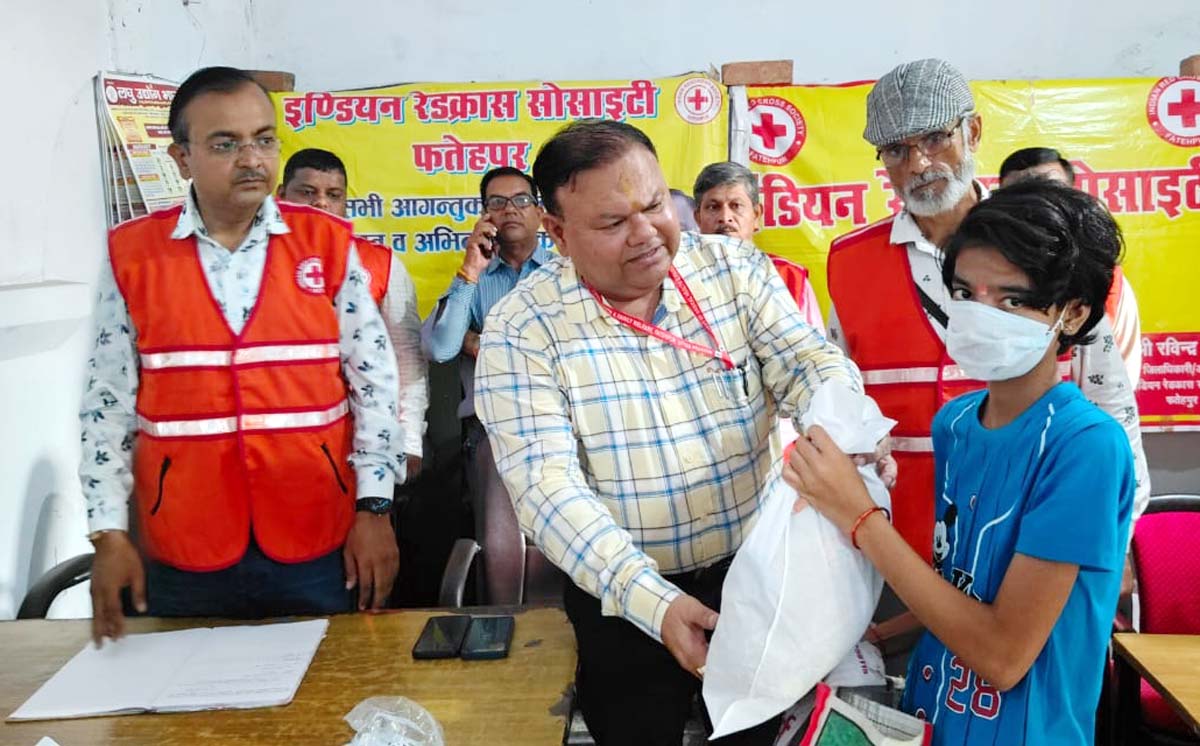 सीएमओ ने कार्यक्रम का किया शुभारंभ, 51 क्षय रोगियों को वितरित की,,,