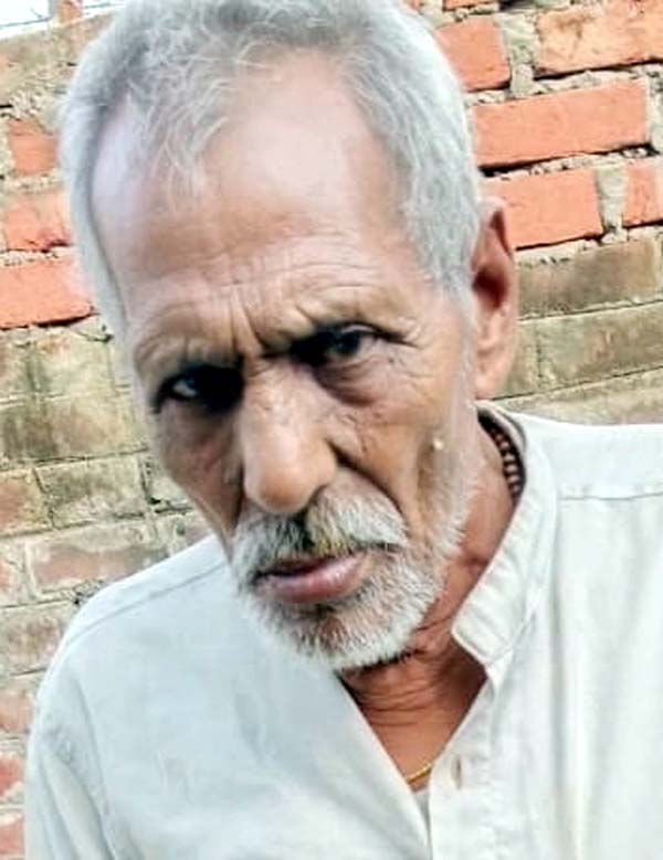 कब्जा जमाए पुत्रों से मकान खाली करवाए जाने की एसपी से मांग