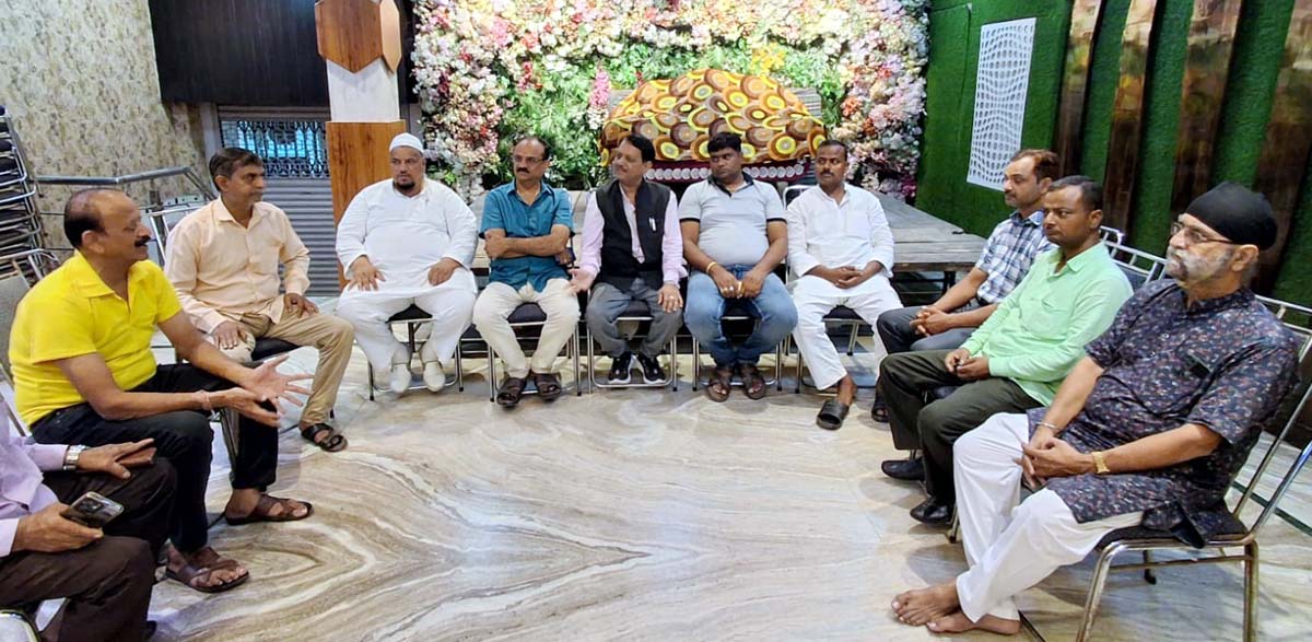 शहर में आटो व ई-रिक्शा से फैलने वाली अराजकता के खिलाफ डीएम से मिलेंगे व्यापारी