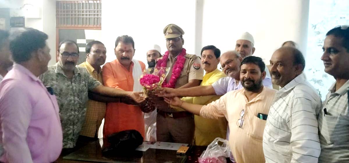 व्यापार मंडल ने नवागंतुक कोतवाली प्रभारी से की शिष्टाचार भेंट