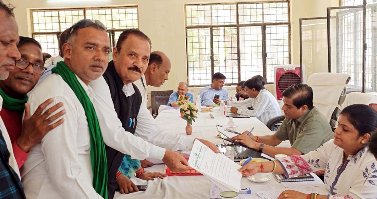 भाकियू टिकैत गुट ने एसडीएम को सौंपा आठ सूत्रीय ज्ञापन