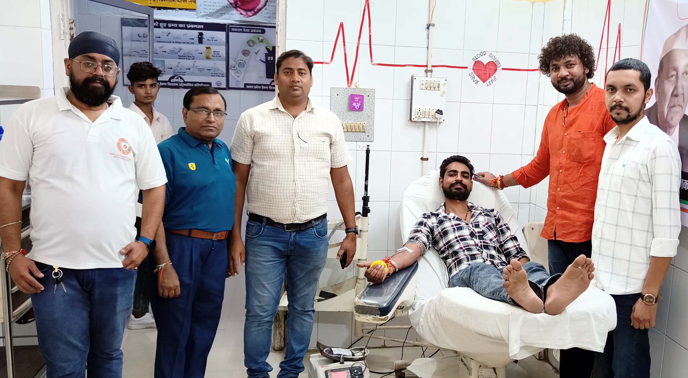 सेनानी की पुण्यतिथि पर हुआ रक्तदान, सर्व फॉर ह्यूमैनिटी फाउंडेशन ,,,