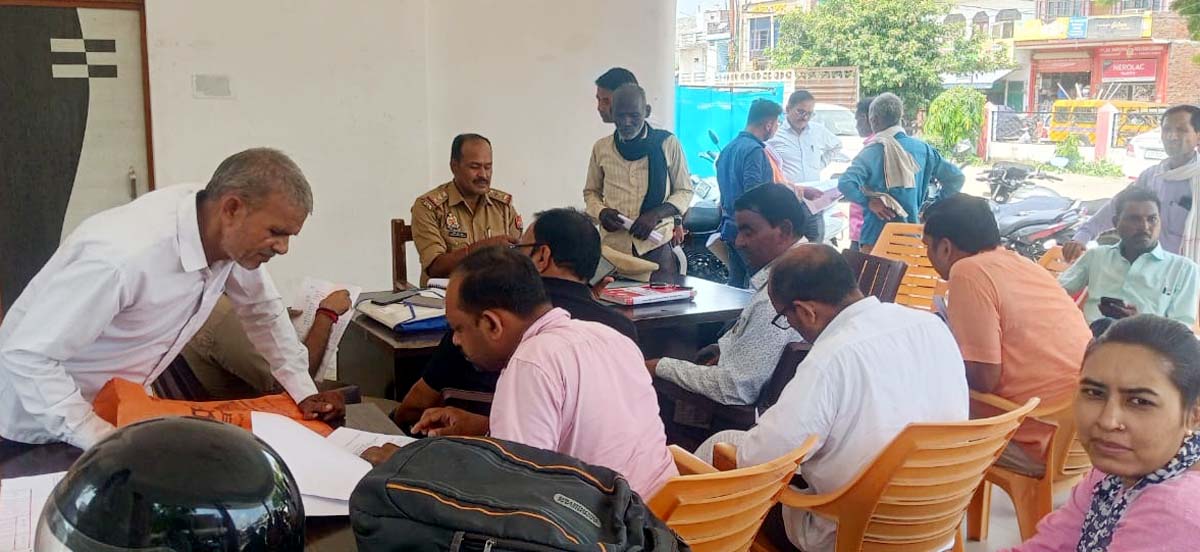 अवैध कब्ज़ों से परेशान ग्रामीण, सम्पूर्ण थाना दिवस में आईं किसानों की समस्याएं
