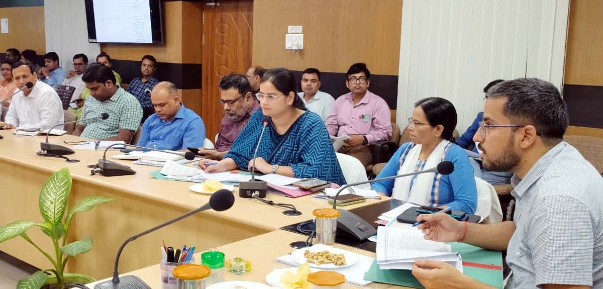परिषदीय विद्यालयों में पैरामीटरों के शेष कार्य को जल्द कराएं पूर्ण