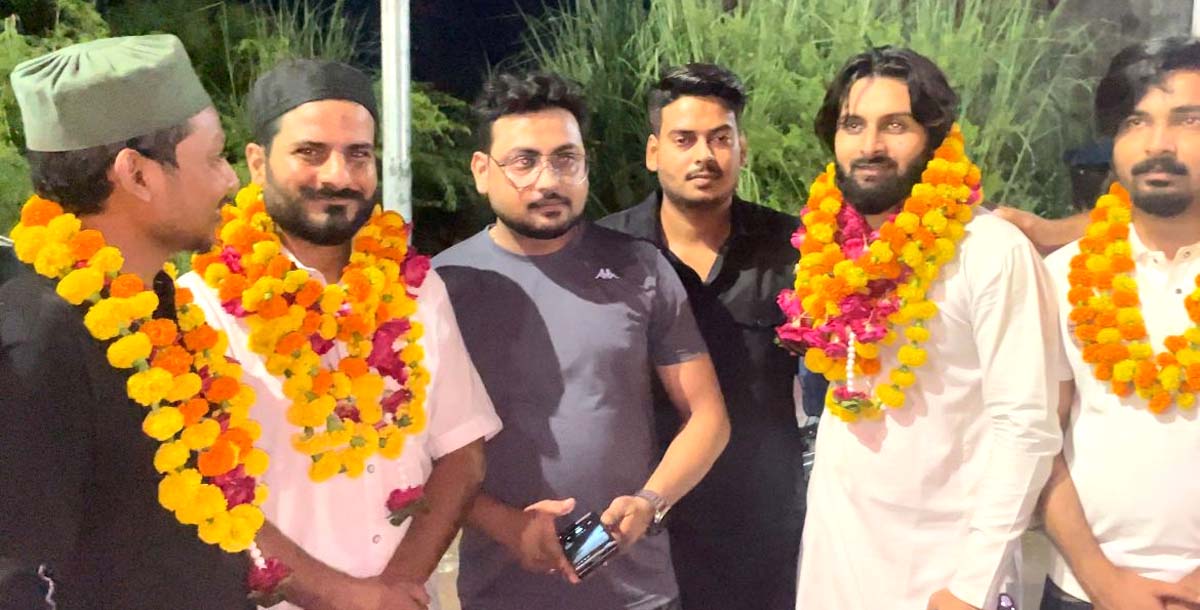 पंजाब बाढ़ पीड़ितों की मदद कर लौटी टीम का सम्मान