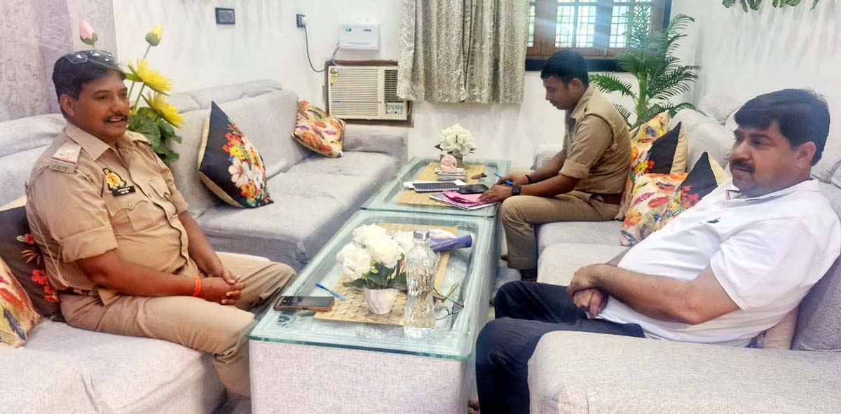 निगरानी में शहर अध्यक्ष मो0 आरिफ गुड्डा,निगरानी में रहे सभी कांग्रेस नेता