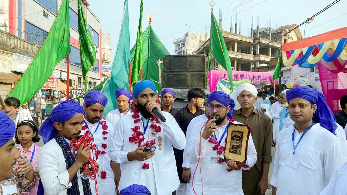 जुलूस-ए-मुहम्मदी में उमड़ी अकीदतमंदों की भीड़, नारों से गूंजा शहर