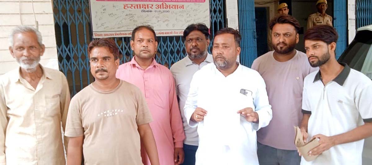 गोरे शहीदन कब्रिस्तान का सौन्दर्यीकरण कराए जाने की मांग