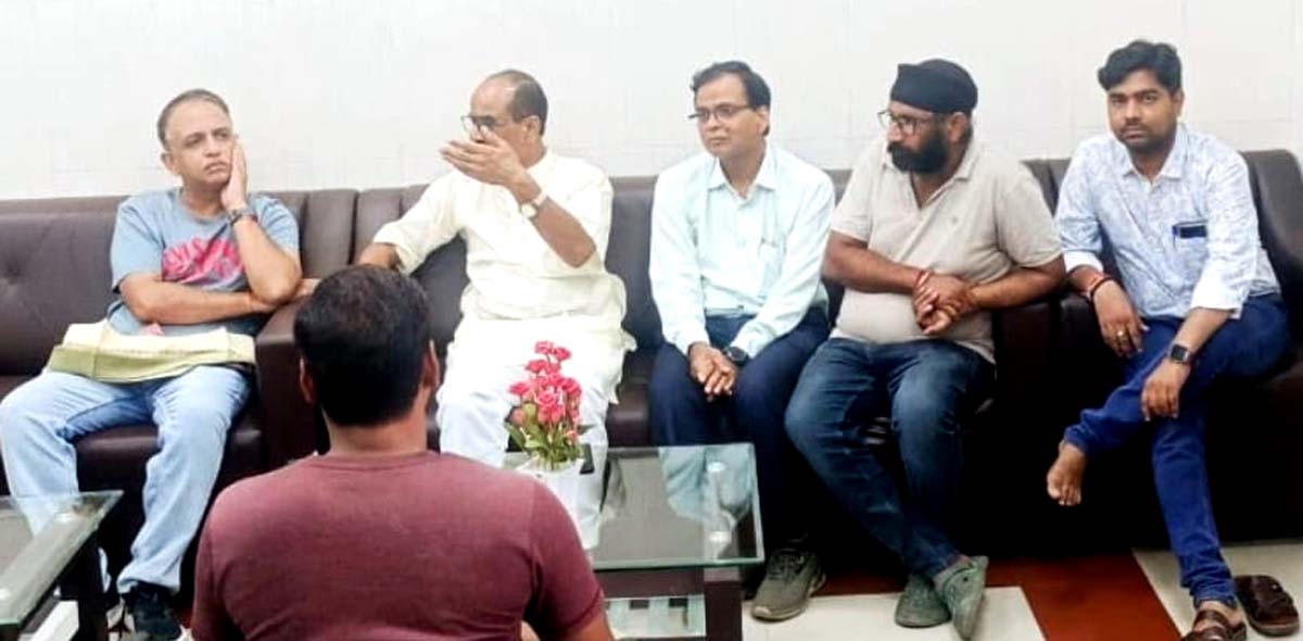 वार्णिज्यकर माल भाड़ा प्रबंधक से मिले व्यापारी