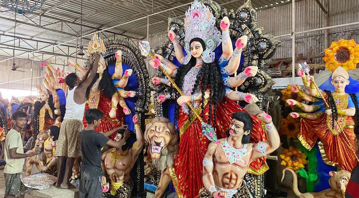 दुर्गा महोत्सव: तैयार हो रहे पांडाल, बाइस से विराजेंगी मां शेरावली