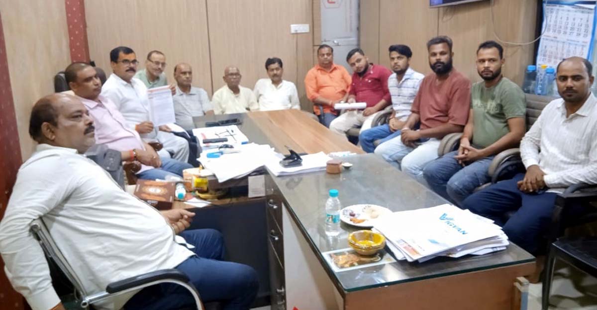 अभियान चलाकर आनलाइन विदेशी कंपनियों का करेंगे बहिष्कार