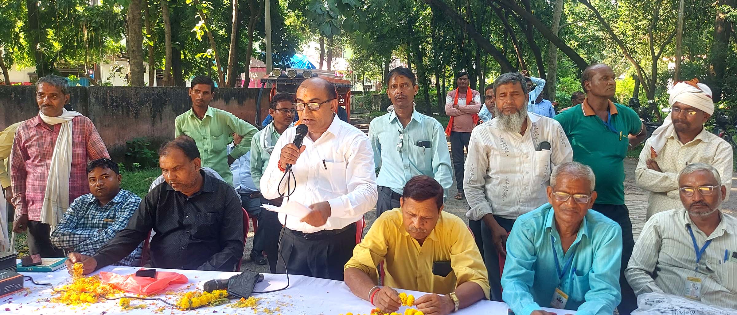 कई लोगों ने ठगी पीड़ित जमाकर्ता परिवार की ली सदस्यता