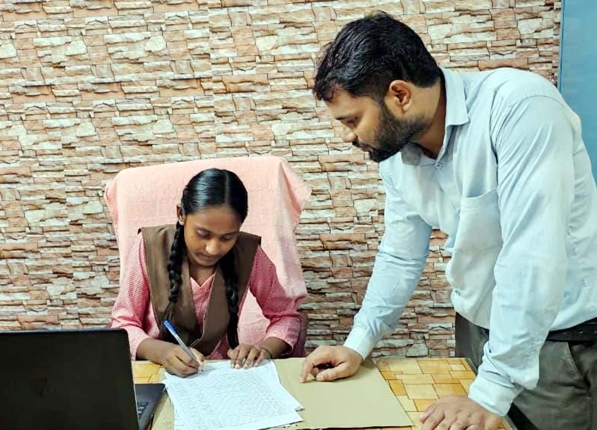 छात्रा ने औपचारिक कार्रवाई का लिया अनुभव, बीईओ बनीं नाजरीन