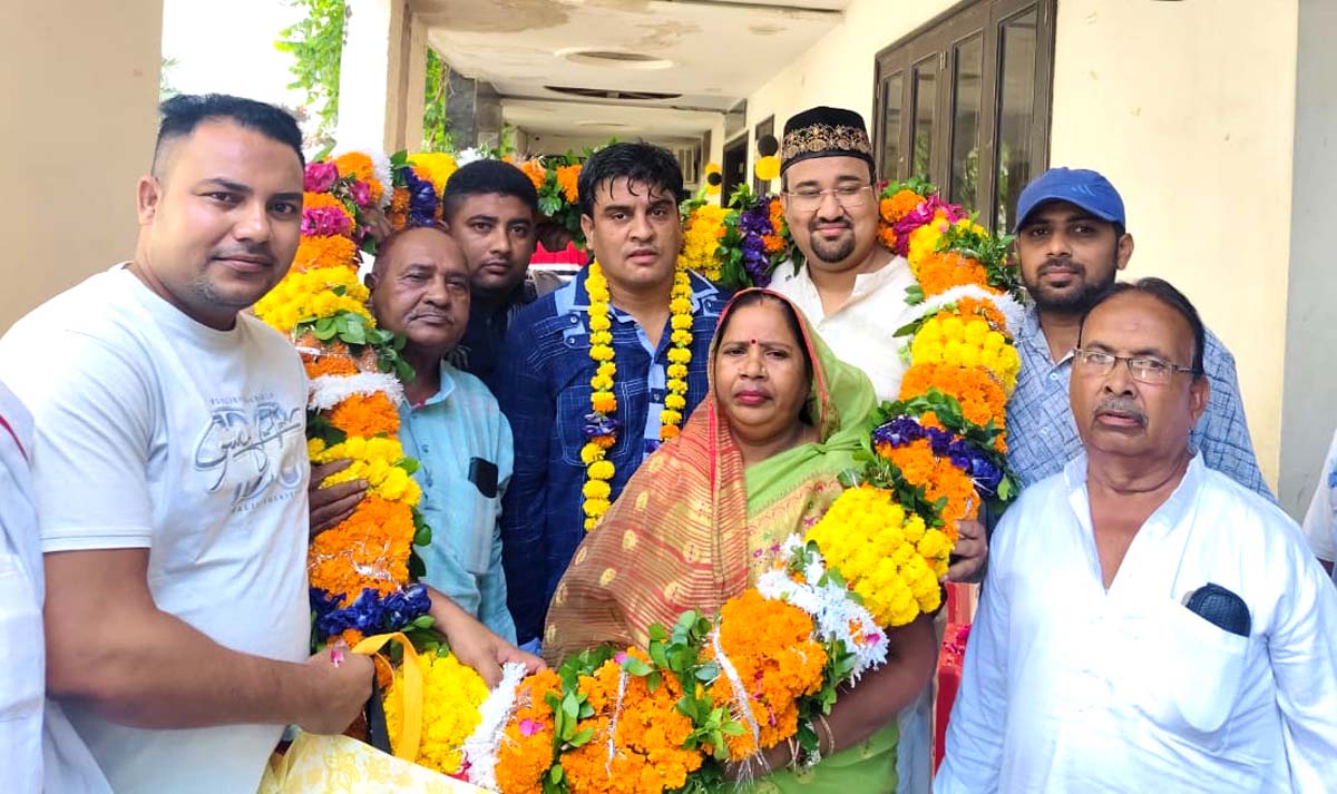  चेयरमैन आबिद ने इरफान सोलंकी को दी रिहाई की बधाई