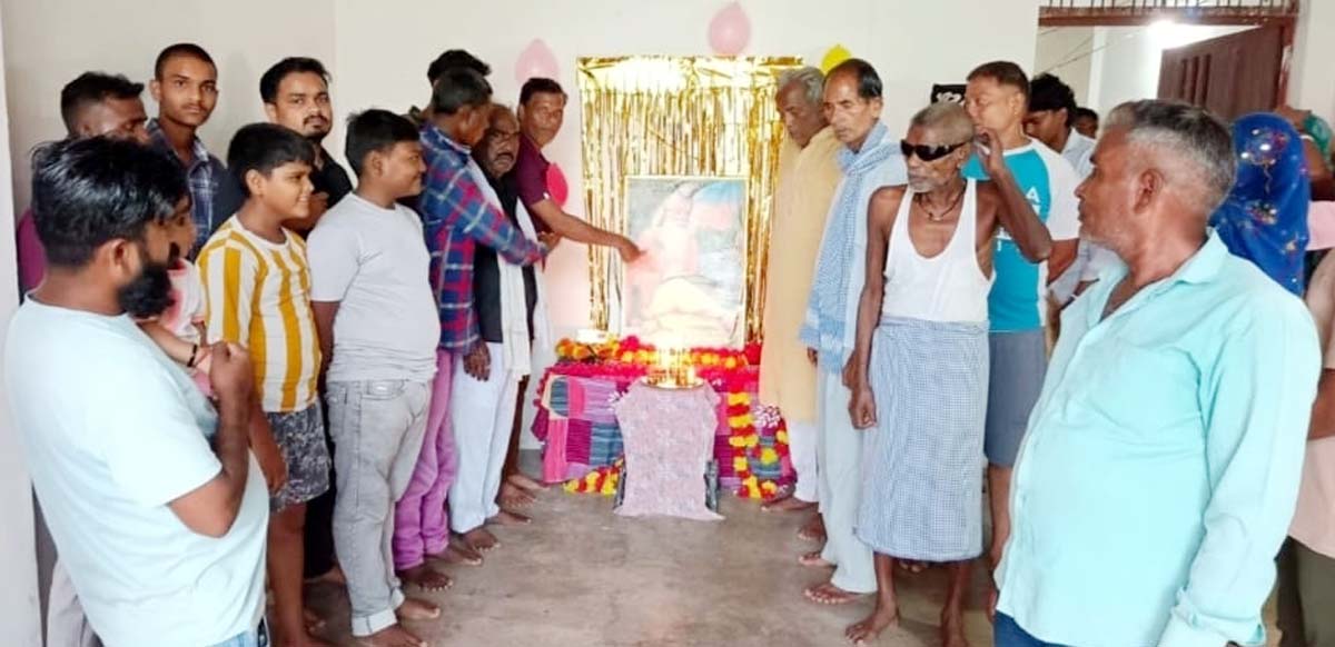 नवयुवक जागरण मंच ने मनाई महर्षि बाल्मीकि जयंती,रास्ते पर चलने की जरूरत