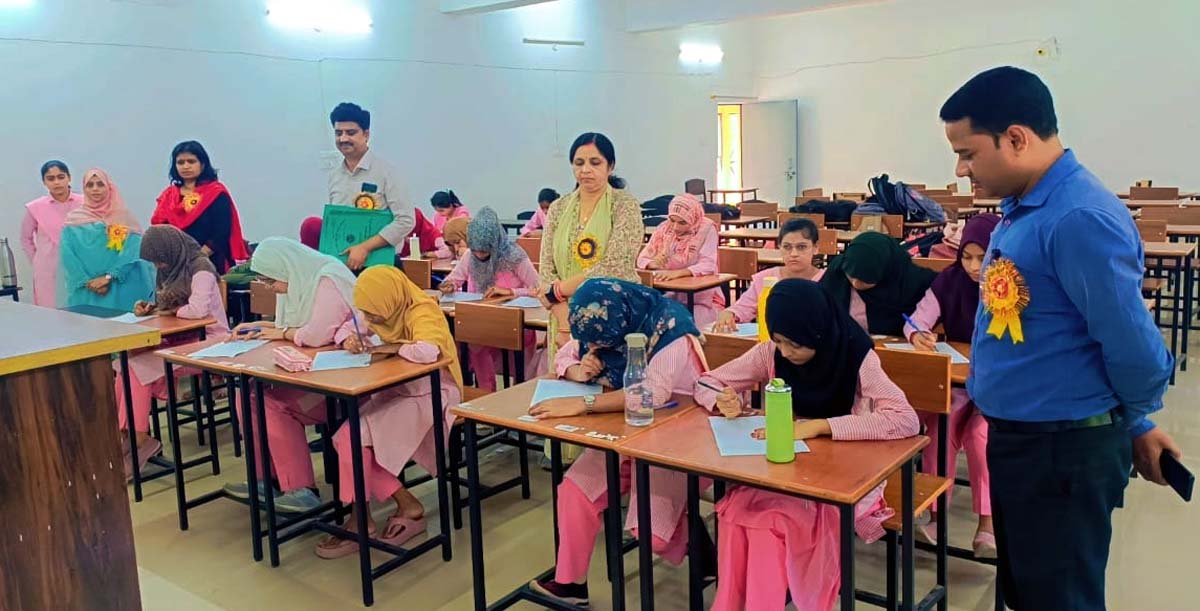 सर सैय्यद डे पर महिला महाविद्यालय में हुई संगोष्ठी व प्रतियोगिताएं