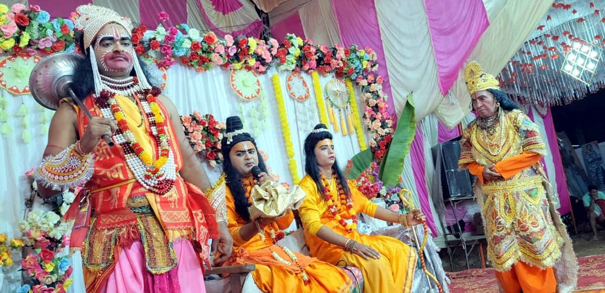 राम-सुग्रीव की मित्रता के भावनात्मक प्रसंग देख श्रोता हुए मंत्रमुग्ध राम-सुग्रीव की मित्रता के भावनात्मक प्रसंग देख श्रोता हुए मंत्रमुग्ध