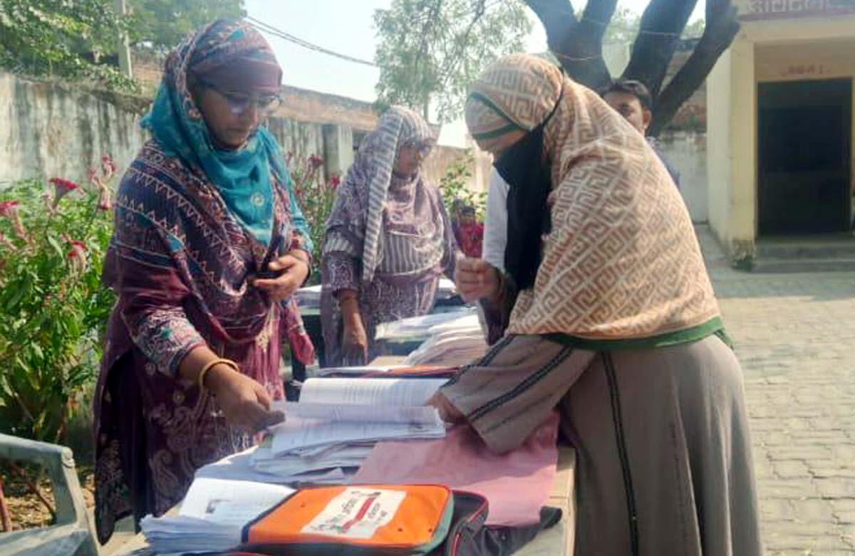 एक ही जगह बुलाकर करते है मतदाताओं को परेशान, एसआईआर को लेकर