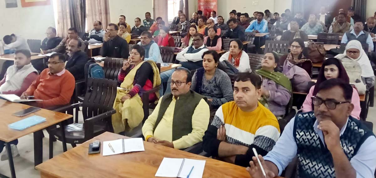 शिक्षक बने हाईटेक, सुरक्षा प्रशिक्षण ने बढ़ाई ताकत