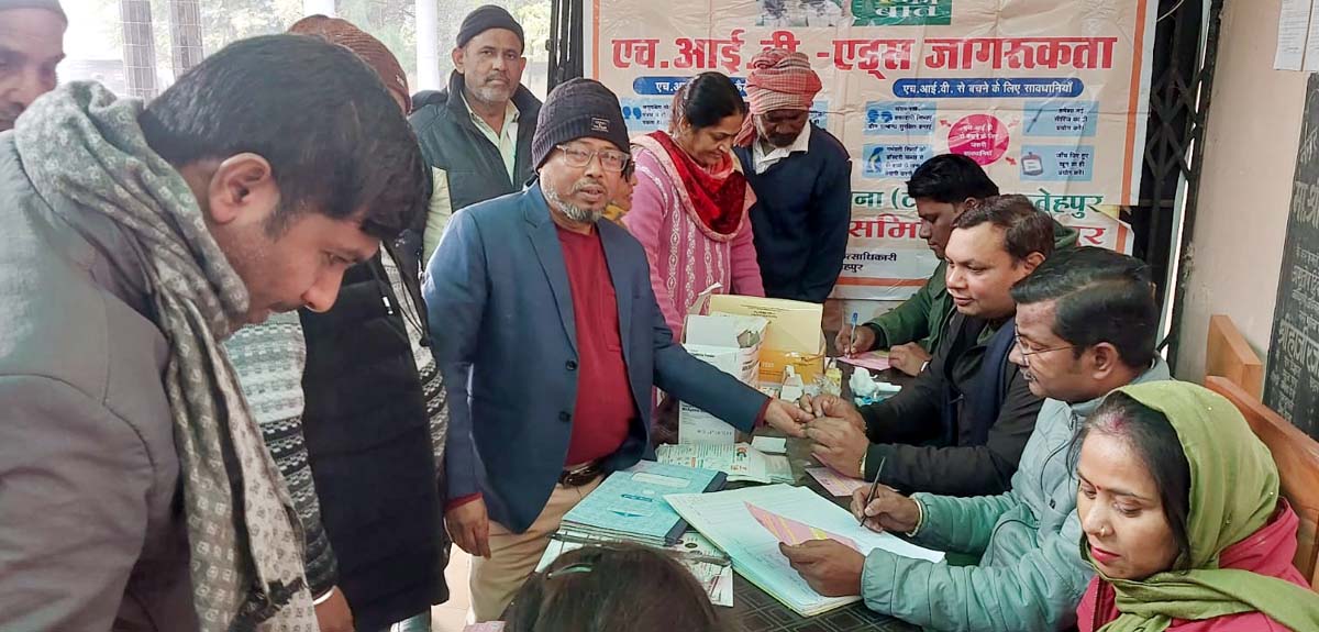 जिला चिकित्सालय ने नगर पालिका में लगाया हेल्थ कैंप, स्वास्थ्य की हुई जांच