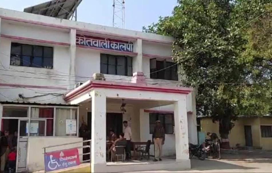 पुलिस ने छीना पत्रकार का मोबाइल, CCTV  में कैद मामला, पुलिस की दबंगई उजागर