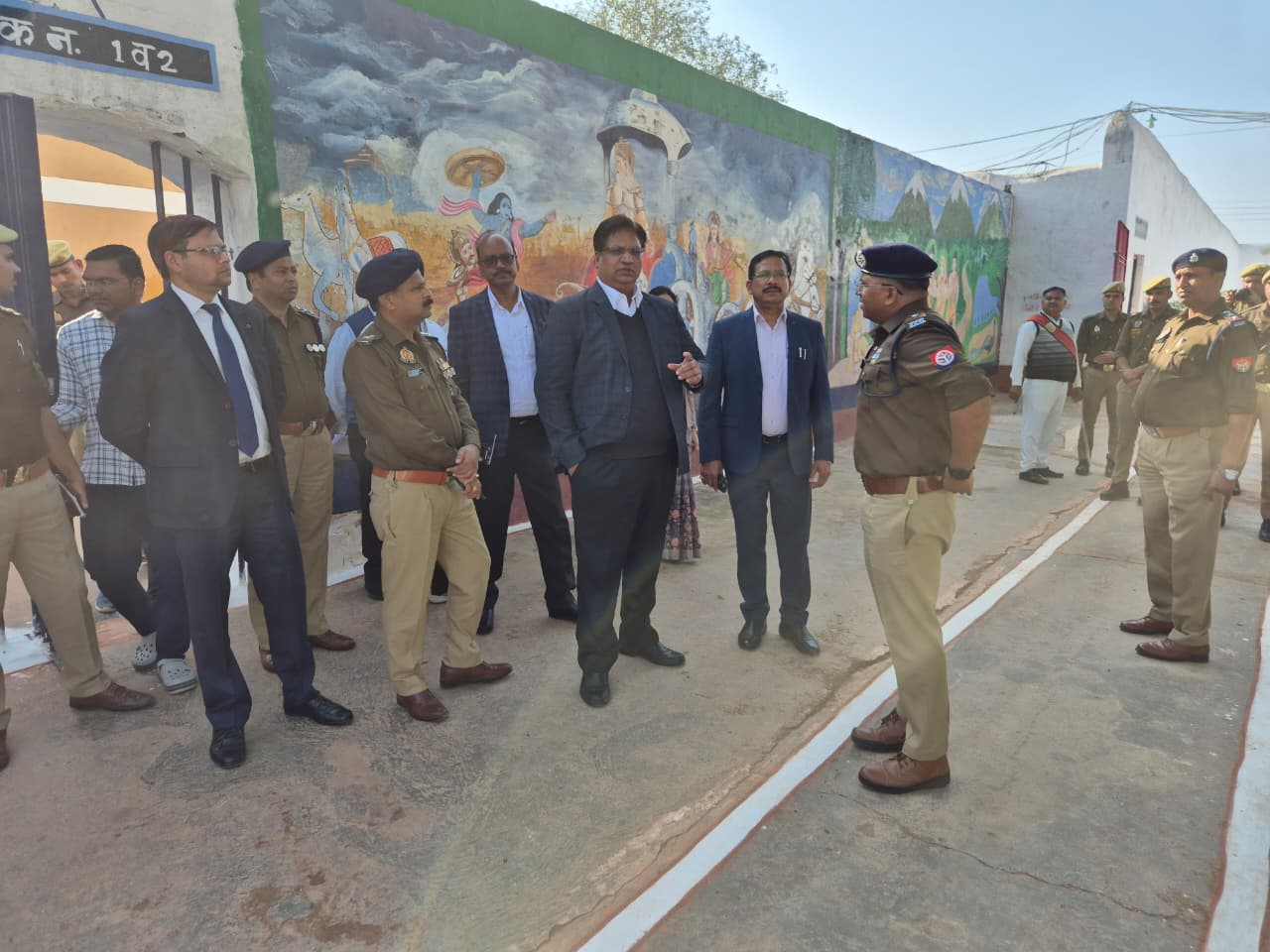 जिला कारागार का औचक निरीक्षण, व्यवस्थाओं में सुधार के दिए निर्देश