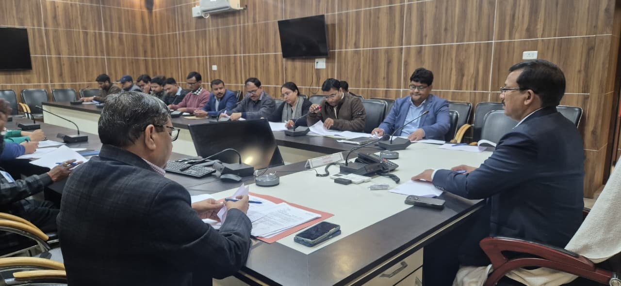 खाद्य सुरक्षा एवं औषधि प्रशासन की सतर्कता समिति बैठक में जिलाधिकारी ने दिए कड़े निर्देश