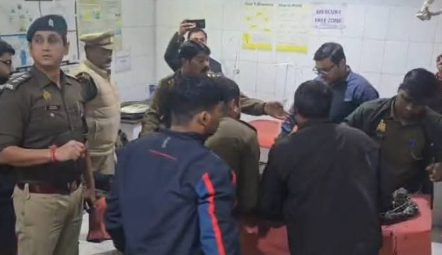 उमराहट गांव में पुलिस टीम पर जानलेवा हमला, सिपाही आशीष मौर्य की हालत गंभीर