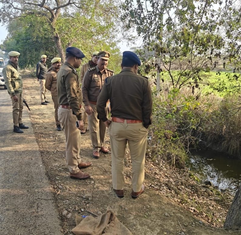 पेट्रोल पंप कर्मी की मौत, हत्या की आशंका, एसपी ने किया घटनास्थल का मुआयना